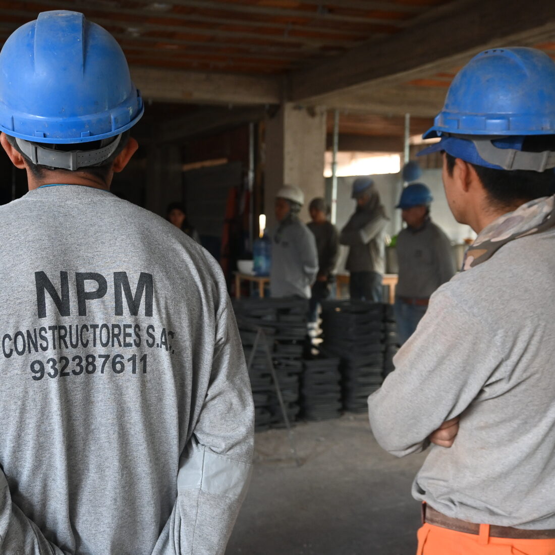 Equipo de NPM Constructores en obra